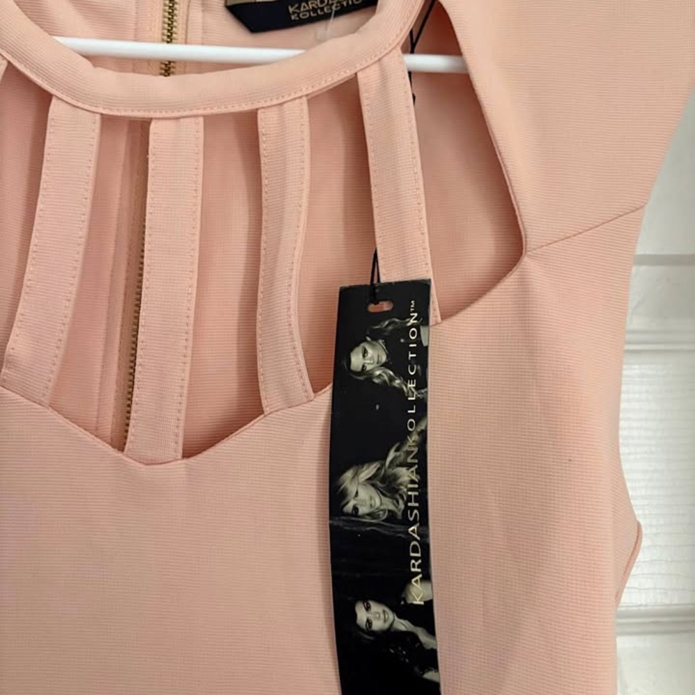 Kardashian Kollection Peach 🍑 Cut Out Sheath Mini Dress NWOT - Picture 5 of 6